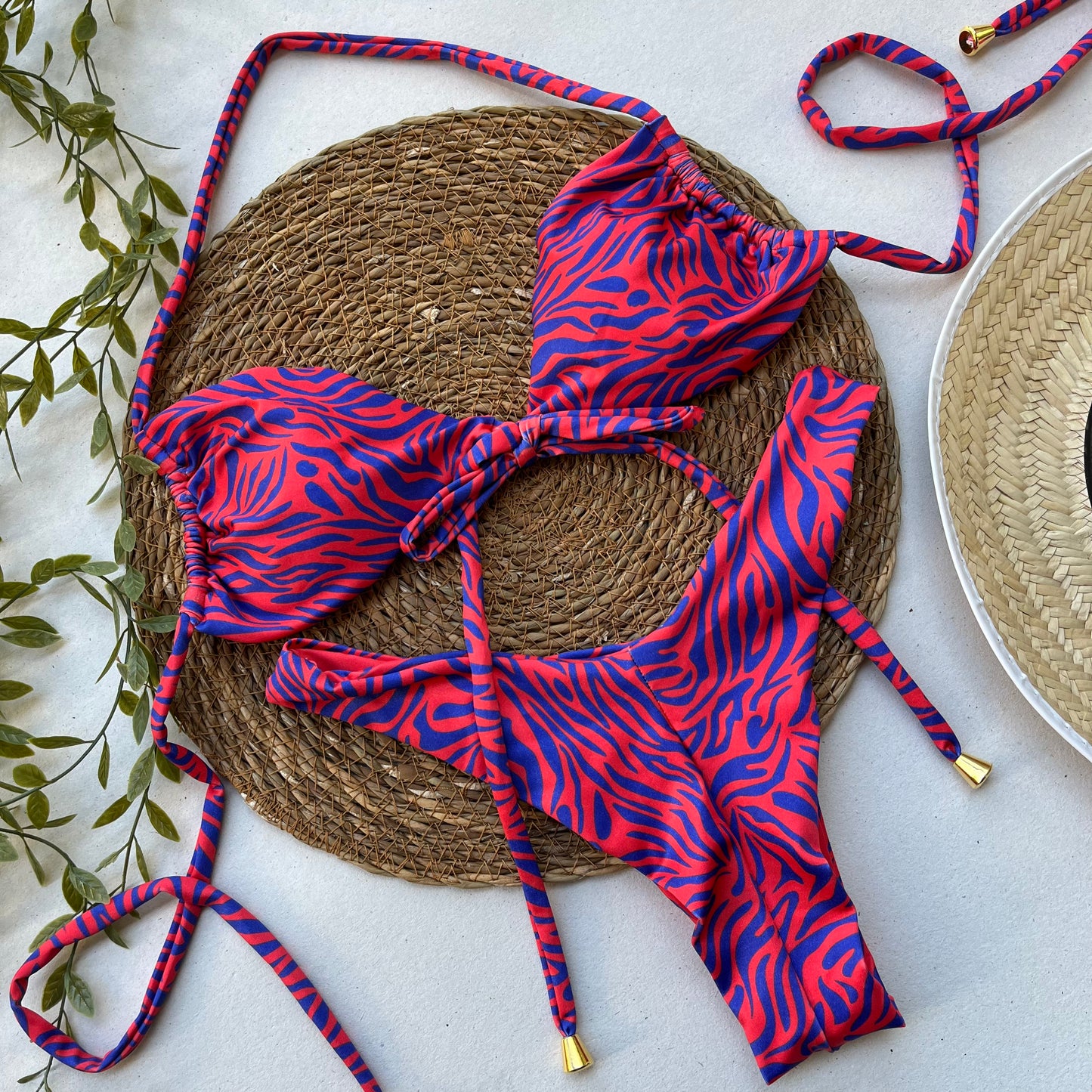 Rio Hibiscus Triangle